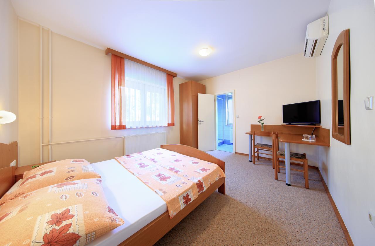 Rooms Sustersic Liubliana Exterior foto