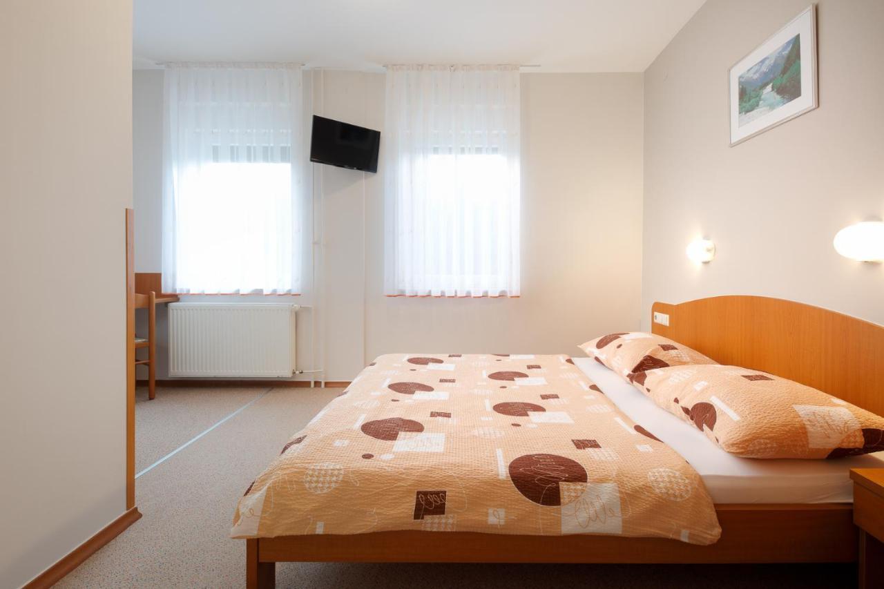 Rooms Sustersic Liubliana Exterior foto